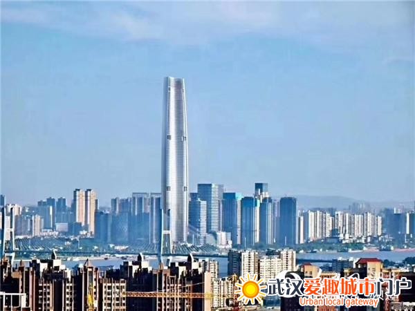 华中第一高楼武汉绿地中心主体结构封顶 刷新武汉天际线